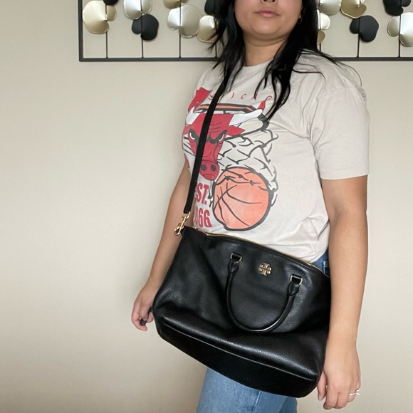 SOLD Tory Burch Frida Leather Satchel - Picture 3 of 16